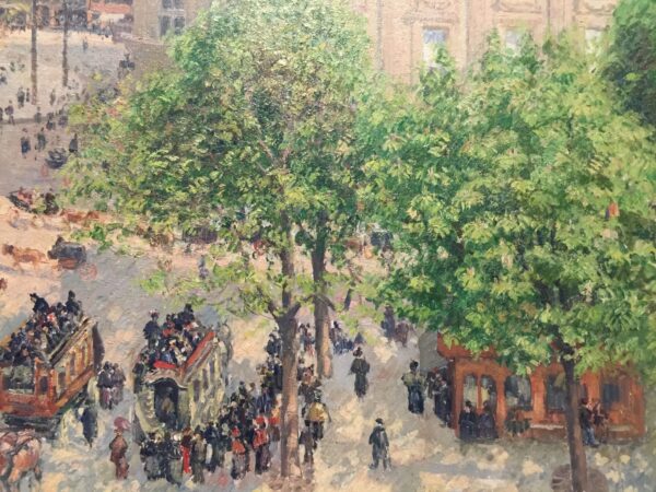 Place du théatre à Paris – Camille Pissarro Camille Pissarro 85x75