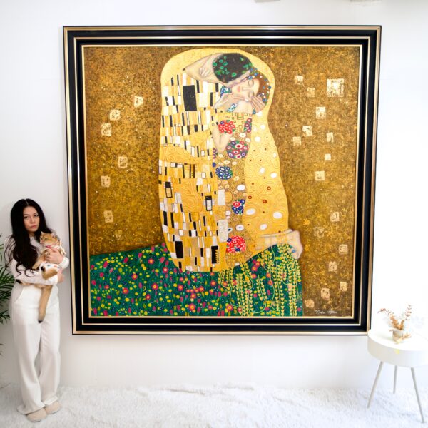 Le Baiser – Une œuvre réimaginée de Gustav Klimt par Master Apollon | 200 x 200 cm La Galerie d'art en ligne art gallery