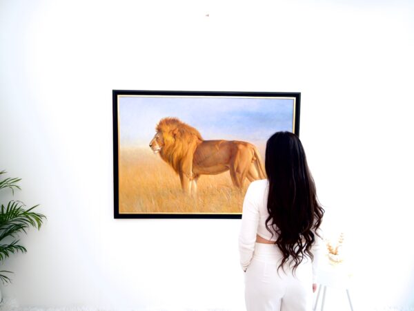 Lion dans la savane – Somchai | 150 x 100 cm La Galerie d'art en ligne art gallery 5