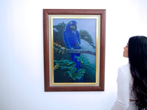 Perroquet bleu dans la jungle – Hudsadayuth | 60 x 90 cm La Galerie d'art en ligne art gallery 7