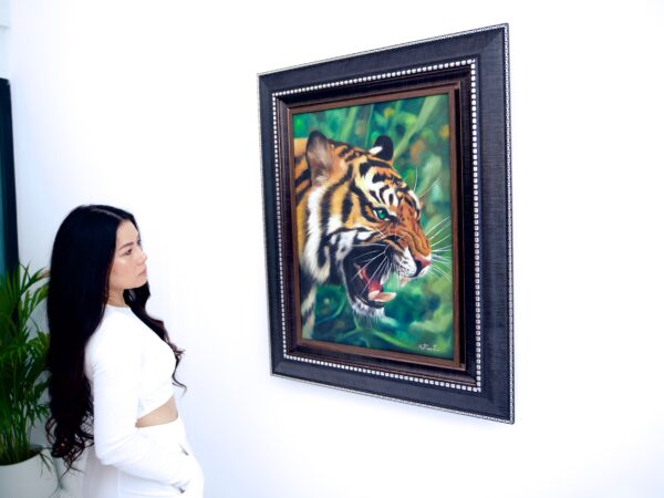 Tigre aux Yeux Verts – Ketwalin | 50 x 70 cm La Galerie d'art en ligne art gallery 5