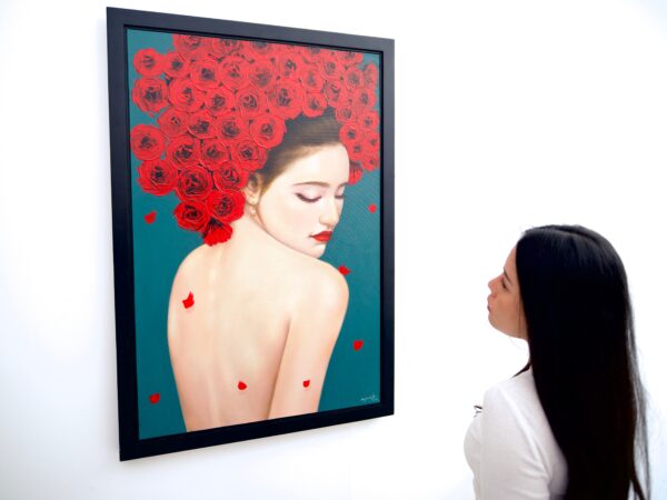 Femme fragile avec des roses – Narit | 60 x 90 cm La Galerie d'art en ligne art gallery 6