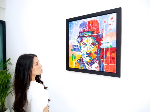 Charlie Chaplin Pop Art – Thanchanok | 55 x 55 cm La Galerie d'art en ligne art gallery 5