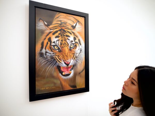 Le Tigre Protecteur – Khanitha | 40 x 60 cm La Galerie d'art en ligne art gallery 6