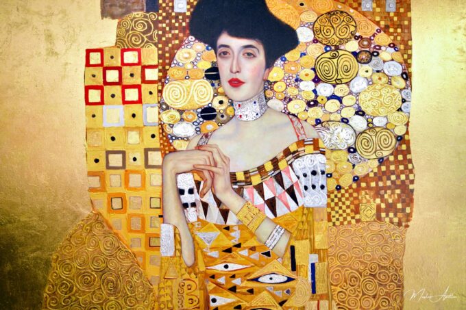 Portrait Réimaginé d’Adele Bloch-Bauer par Master Apollon | 200 x 200 cm La Galerie d'art en ligne art gallery 6